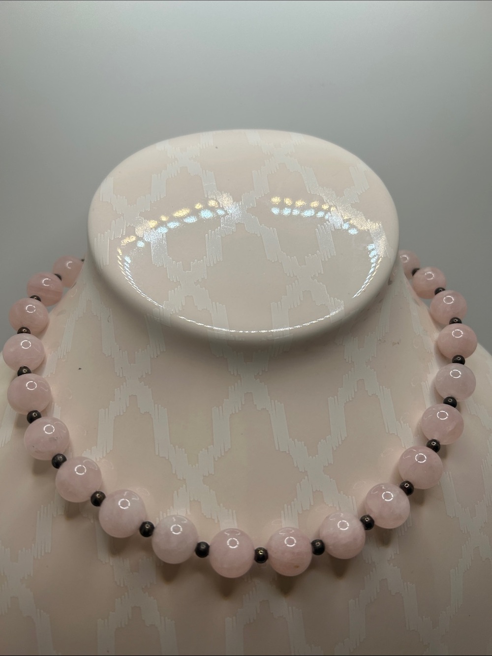 Vintage Rose Quartz Bead Necklace with Dark Spacer Beads